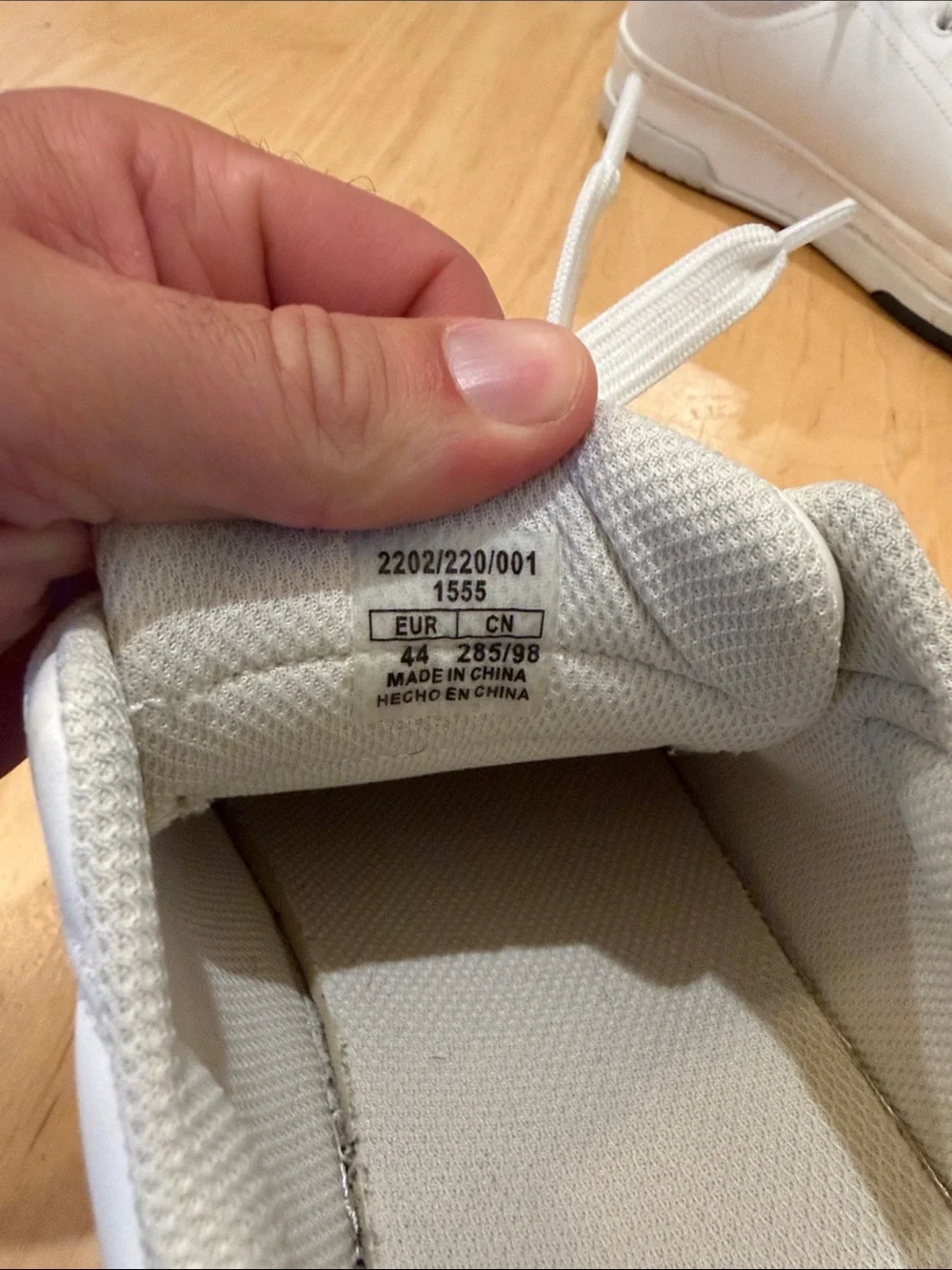 ZARA Classic White Low-Top Men's Sneakers